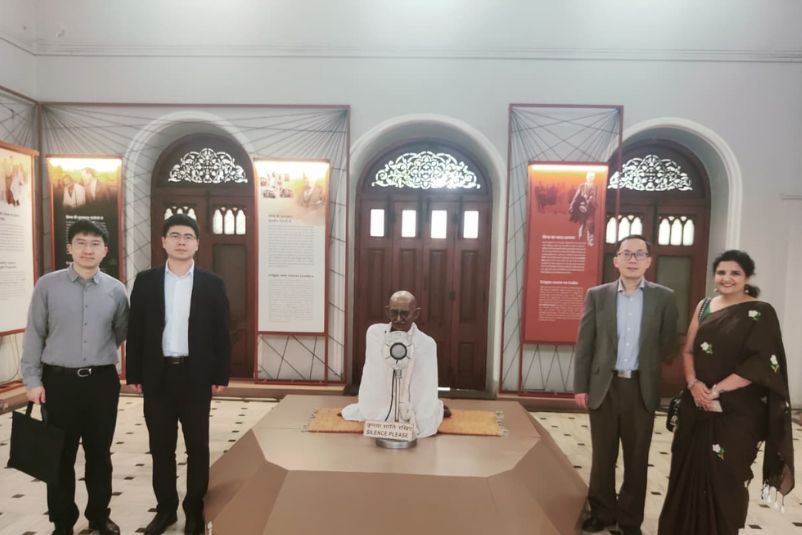 Traditional felicitation ceremony for Chinese Embassy officials