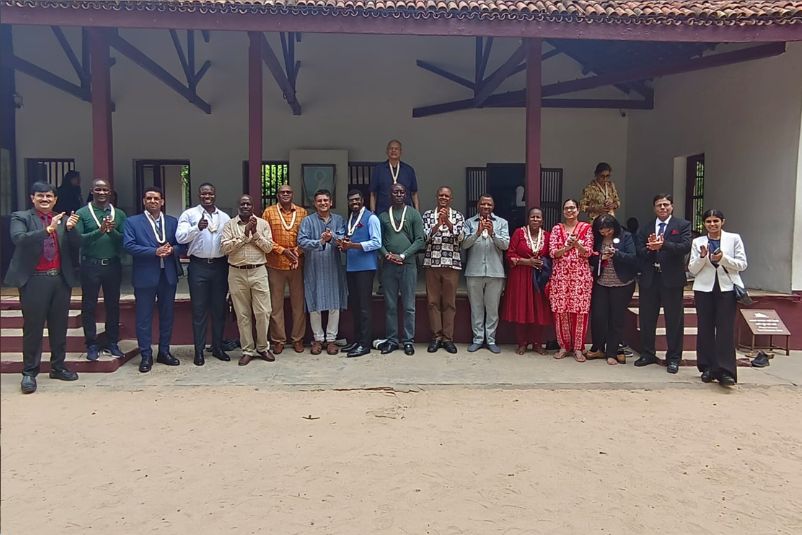 Networking session at GIBF business meeting with Fiji embassy representatives