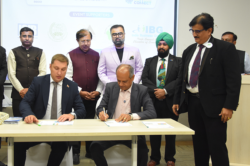 Diplomats sharing conversations at the GIBF–SGCCI business evening